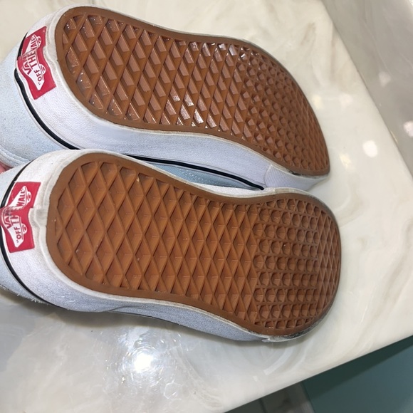 blue old school vans - Picture 4 of 5